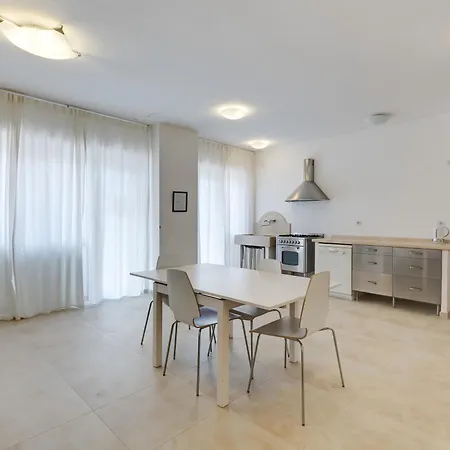 Vassallo Due 2* Ρώμη